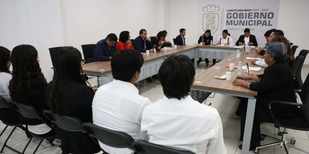 Preside Omar Muñoz premiación del concurso “Regidor por un día”