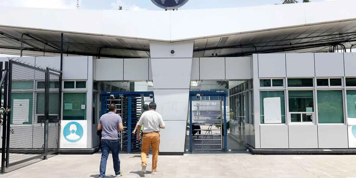CCE llama a Volkswagen y sindicato a evitar huelga en Puebla