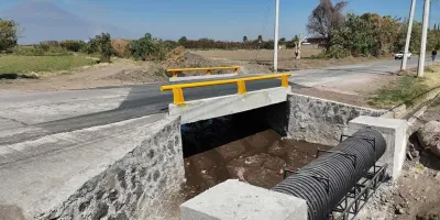 Ariadna Ayala entregó la rehabilitación del puente Tenextepec–La Soledad