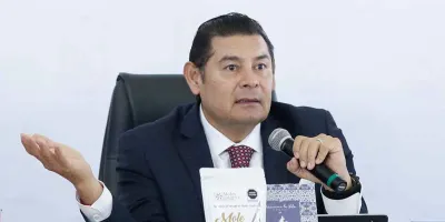 Armenta defiende diálogo para modernizar el transporte