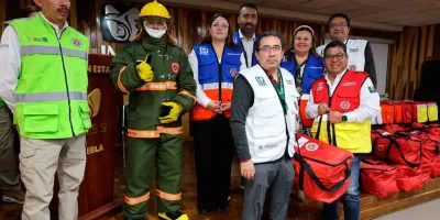 Entrega IMSS Puebla equipo a Unidades Internas de Protección Civil