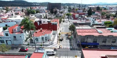<table class="table"> <thead><tr><td><h4 class="text-dark">Lo de Hoy Noticias te recomienda leer:</h4></td></tr></thead> <tbody><tr><td><h5><a href="/municipios/2026/02/02/20613/fe-y-tradicion-congregan-familias-en-templos-de-atlixco-por-el-dia-de">Fe y tradición congregan a familias en templos de Atlixco por el Día de la Candelaria</a></h5></td></tr><tr><td><h5><a href="/municipios/2026/02/02/20611/hombre-fallece-y-mujer-hospitalizada-tras-choque-en-tecamachalco">Hombre fallece y mujer hospitalizada tras c