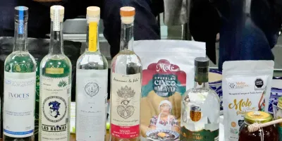El mezcal poblano estará presente en la Feria Wine Paris 2026