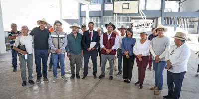 Omar Muñoz entrega más obras de mantenimiento en escuelas públicas 
