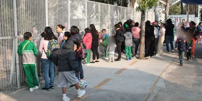 Estalla protesta en el BINE; maestros rechazan imposición de director