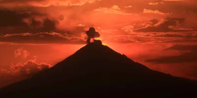 Ritual en honor al Popocatépetl reúne a comunidades de Atlixco en las faldas del volcán