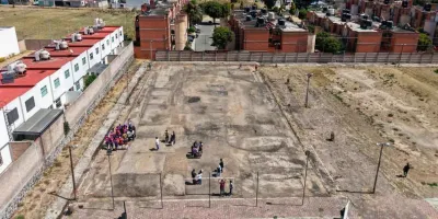 Inicia Omar Muñoz construcción de una cancha más en Cuautlancingo