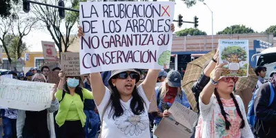 Gobierno de Puebla pide evitar politización del Cablebús tras marcha de universitarios