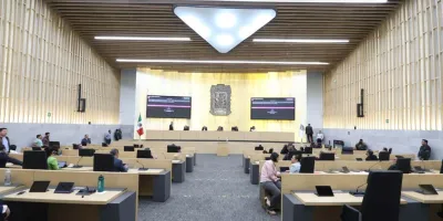 Mil 200 iniciativas a la congeladora legislativa, pero 14 las aprobaron en un día