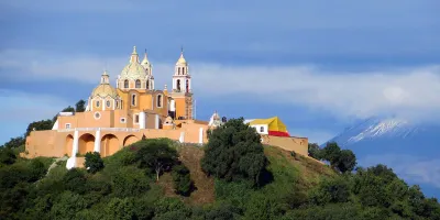 Santuario de Nuestra Señora de los Remedios en Cholula, Puebla: historia, arquitectura y vistas panorámicas