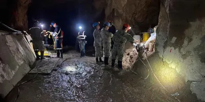Hallan con vida a minero en Sinaloa tras colapso: continúan labores de rescate en mina Santa Fe