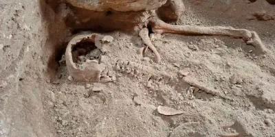 Hallan posible esqueleto de d’Artagnan en Holanda, figura que inspiró Los Tres Mosqueteros