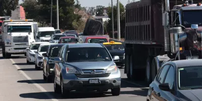 Joven desata caos vial tras chocar varios autos en Periférico; así fue la persecución