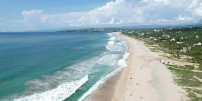 Playa Zicatela: el rincón de Oaxaca que combina surf, fiesta y naturaleza