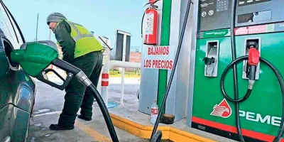 Van más estímulos al combustible para evitar "gasolinazo"