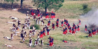 Con patriotismo y disciplina se escenifica batalla del 5 de mayo