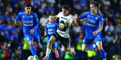 Cruz Azul perdona en casa y Pumas resiste en la ida de la gran final