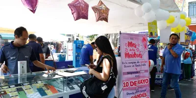 Día de las Madres deja bajas ventas en Puebla y golpea al sector comercial