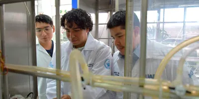 BUAP triunfa en Hackathon 2026 con innovación sustentable para productores del campo