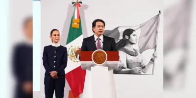 Mario Delgado insiste: clases terminarán el 5 de junio pese a dudas de Claudia Sheinbaum