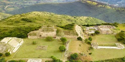 Santa María Atzompa, Oaxaca: historia zapoteca, barro verde y un mirador natural del Valle que te sorprenderá