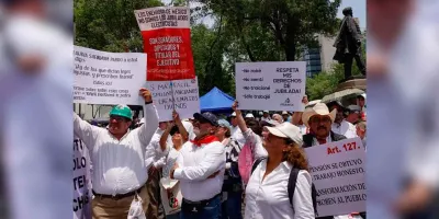 Tribunal obliga a CFE a devolver pensiones recortadas a jubilados