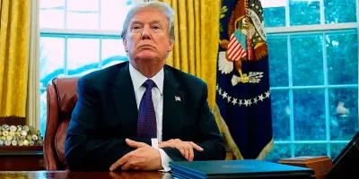 Donald Trump calificó de antipatriótica la resolución aprobada por la Cámara de Representantes para limitar sus poderes militares frente a Irán.
