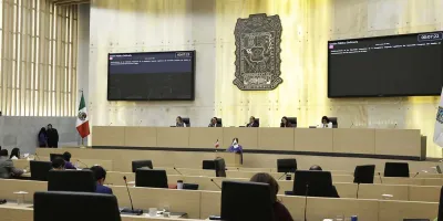 El Congreso espera la solicitud de revocación contra edil de Acatlán
