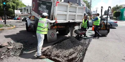 Gobierno de Pepe Chedraui refuerza acciones de bacheo en favor de las y los poblanos