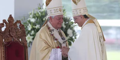 El Vaticano reconoció 50 años de vida sacerdotal del arzobispo Víctor Sánchez 