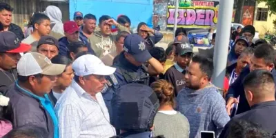 Pobladores retienen a presunto ladrón y policías evitan linchamiento en Vicente Guerrero