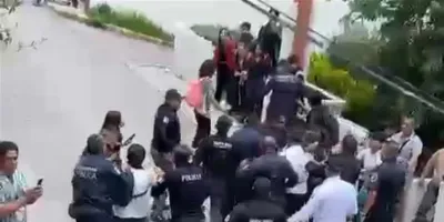 Reprimen protesta en Conalep 198: policías de Huixquilucan golpean y detienen a estudiantes