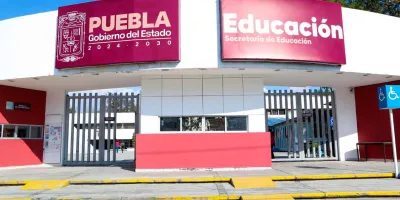 Padres de familia no pueden inscribir a sus hijos en escuelas 
