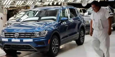 Volkswagen cerrará plantas y  prevé despedir  100 mil trabajadores; ¿habrá impacto para la planta de Puebla?