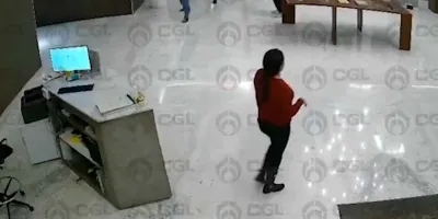 VIDEO: Captan agresión contra recepcionista en hotel de Santa Fe; identifican al presunto responsable