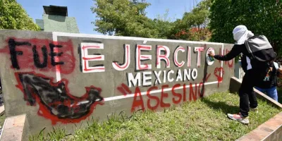 CNDH da un giro al caso Ayotzinapa; excluye a la SEDENA de su recomendación