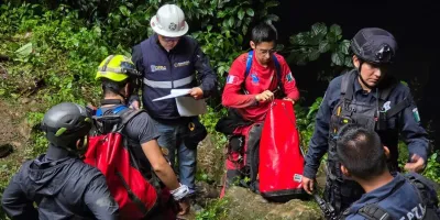 Diputados exigen explicaciones y sanciones por muerte de familia en gruta de Cuetzalan