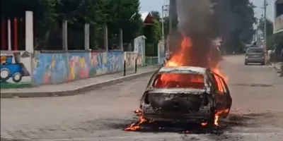 Habitantes le queman vivienda y autos a supuesta familia de criminales en Tecamachalco