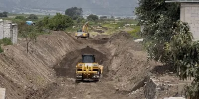 Continúan labores de limpieza en barranca de Serdán tras contingencia por lluvias