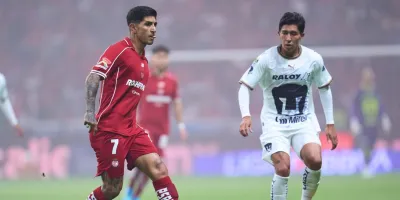 Pumas remontan y vencen 2-1 al Toluca en el Nemesio Diez