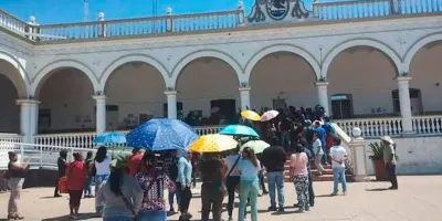 Pese a tener elementos para su revocación, mantienen en el cargo a la edil de Acatlán: PAN