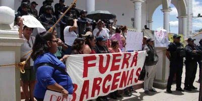 Regidores y Síndico de Acatlán pidieron al Congreso la salida de su alcalde