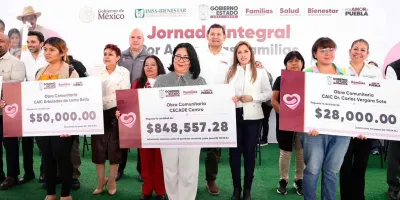 Alejandro Armenta entrega apoyos para obra comunitaria y fortalece programas sociales en Puebla