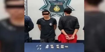 Detienen a hombre y adolescente con marihuana y cristal en Atlixco