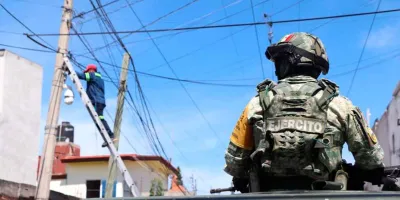 San Pedro Cholula retira cámaras instaladas ilegalmente en postes públicos