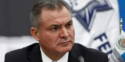 Treinta contratos y 12 propiedades: la red financiera de García Luna
