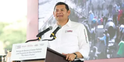 Armenta impulsa campo y carreteras con nuevas obras en Puebla