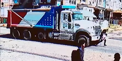 Camión pasa sobre joven en Filadelfia y sale con vida tras rescate. VIDEO