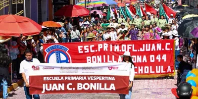 Encabezó Tonantzin Fernández el desfile del 16 de septiembre con más de 6 mil participantes