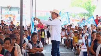Eduardo Rivera presenta sus propuestas en Vicente Guerrero y Zinacatepec 